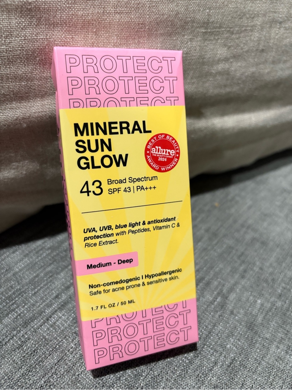 Mineral Sun Glow SPF 43 Broad Spectrum Sunscreen — Medium Deep (Pink/Yellow)